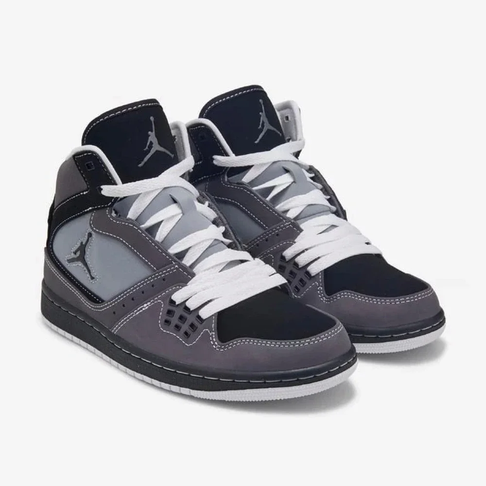 Jordan 1 Flight Mens Size 9 Black Metallic Silver Dark Grey Basketball Shoes NEW
